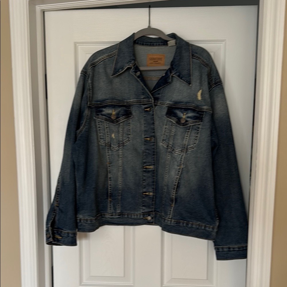 Denim Jacket - Levi Strauss - women’s XXL